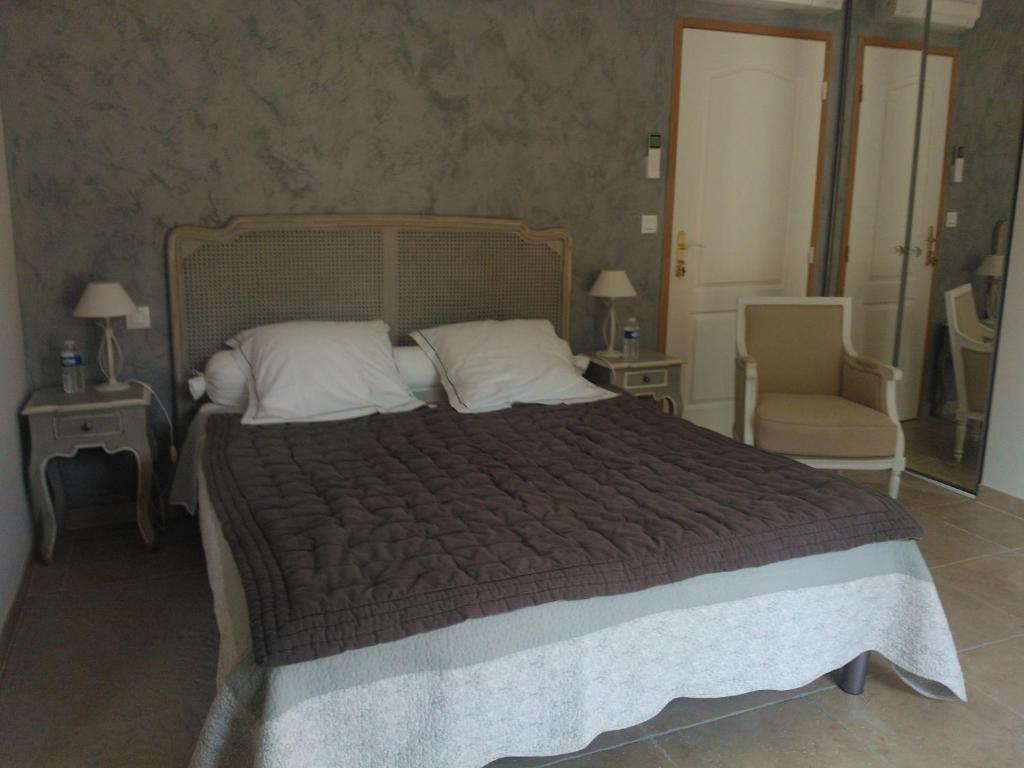 Bed and Breakfast Relais de l'alsou- jacuzzi chauffé piscine Labastide-en-Val Habitación foto