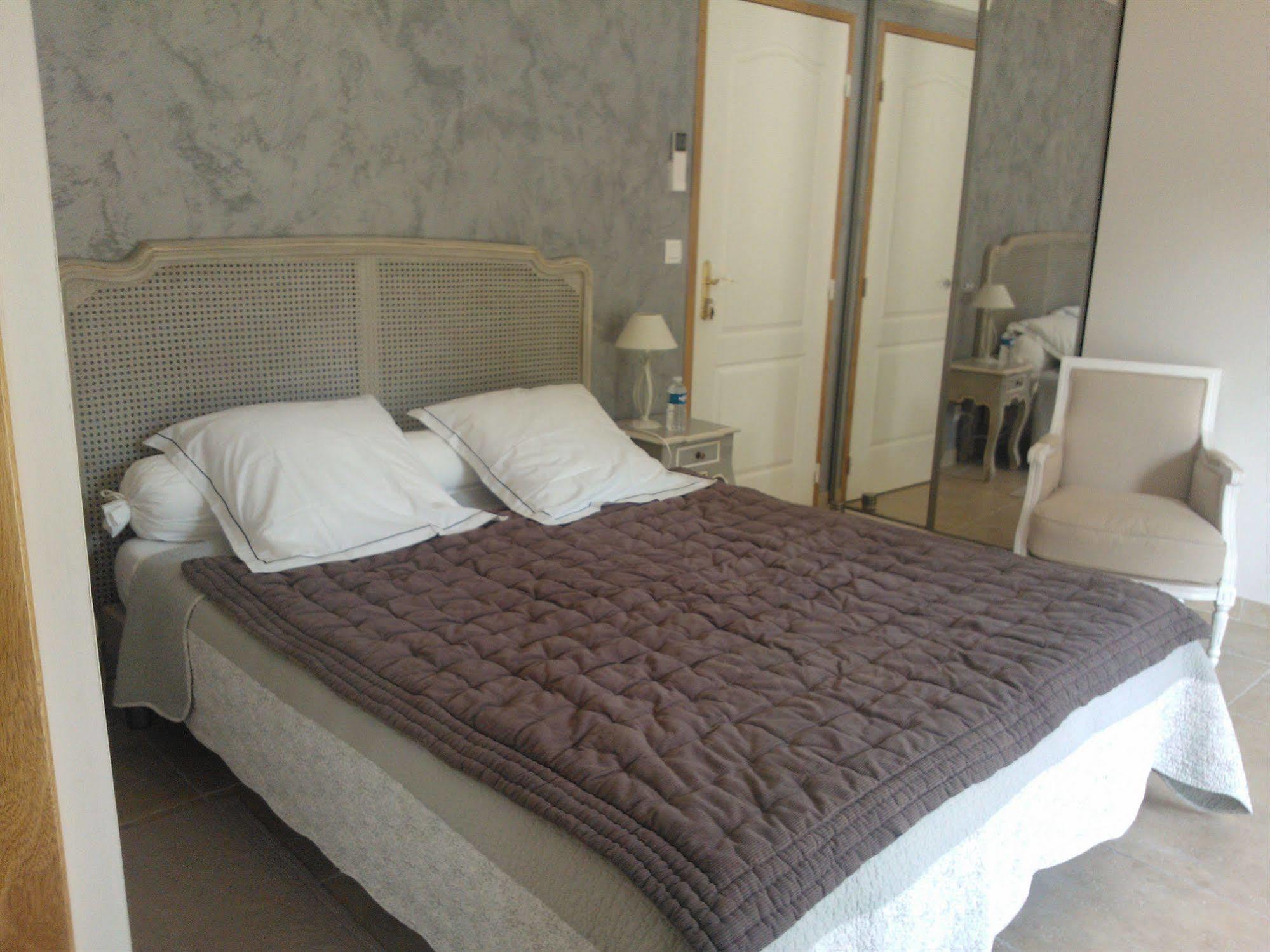 Bed and Breakfast Relais de l'alsou- jacuzzi chauffé piscine Labastide-en-Val Exterior foto